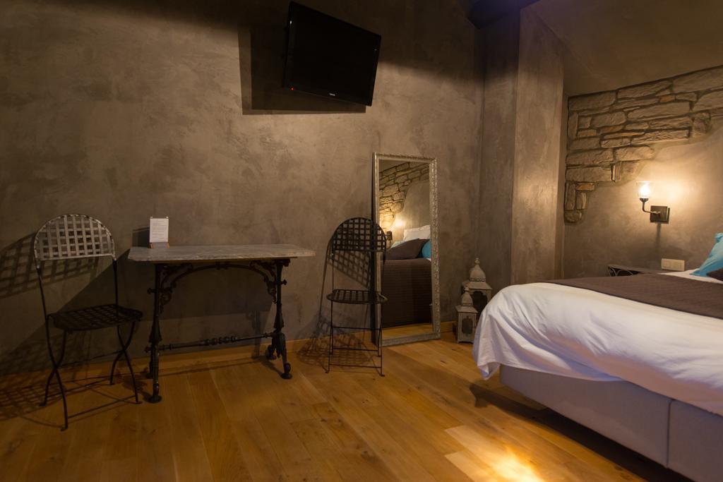 Les Chambres Du Vivier, Chambres D'Hotes Et Gite - A 100M - Durbuy Rum bild